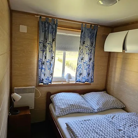 Letniskowy - Niebieski Caloroczny Camping